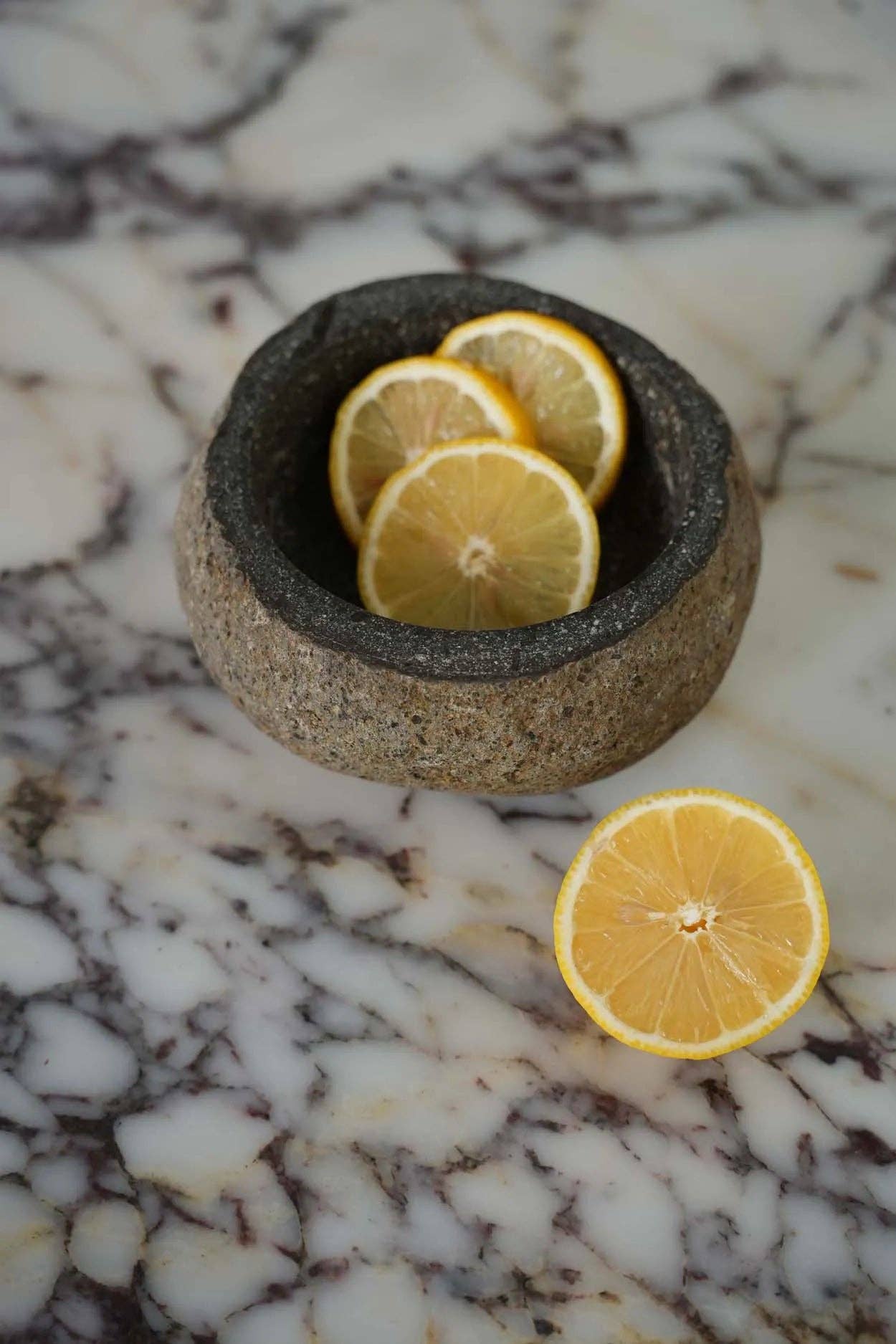 Flodsten Skål - Sort - M - MoodTiles