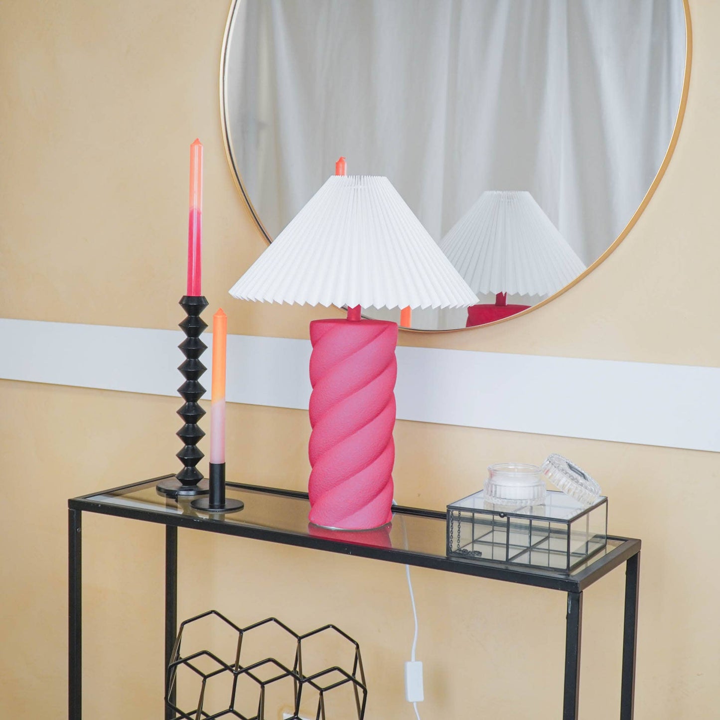 Housevitamin Twisted Candy Bordlampe - Keramik - Neon Pink - MoodTiles