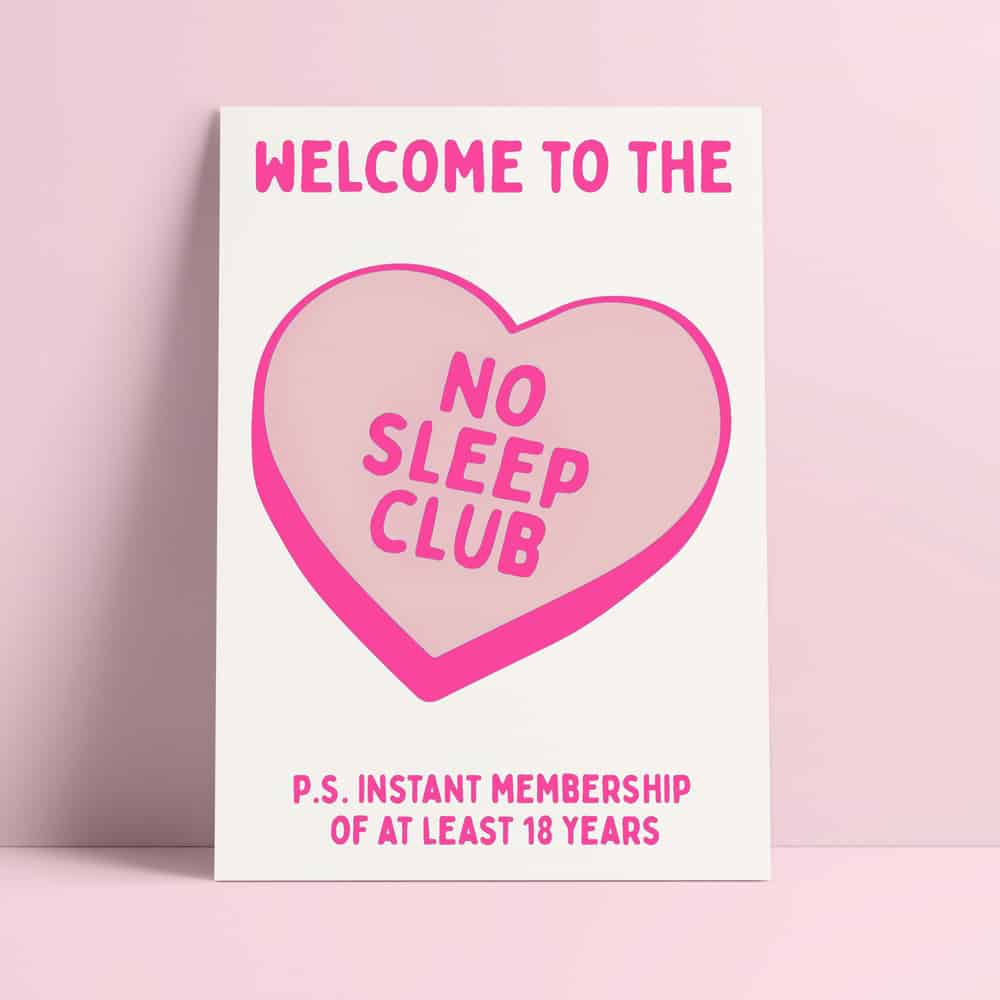 Ingen søvn klub pink neon Risograph Postkort - MoodTiles