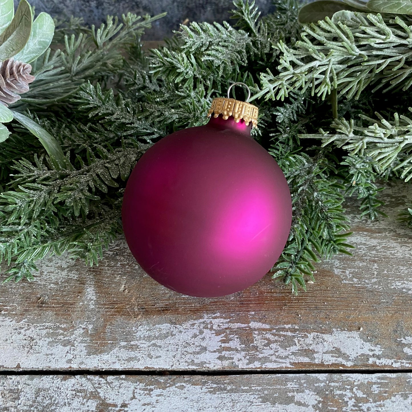 Julekugle med Snirklet forbogstav