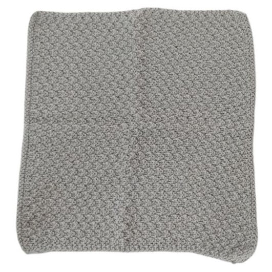 grå håndstrikket karklud. Måler 25x25cm og er lavet i økologisk bomuld