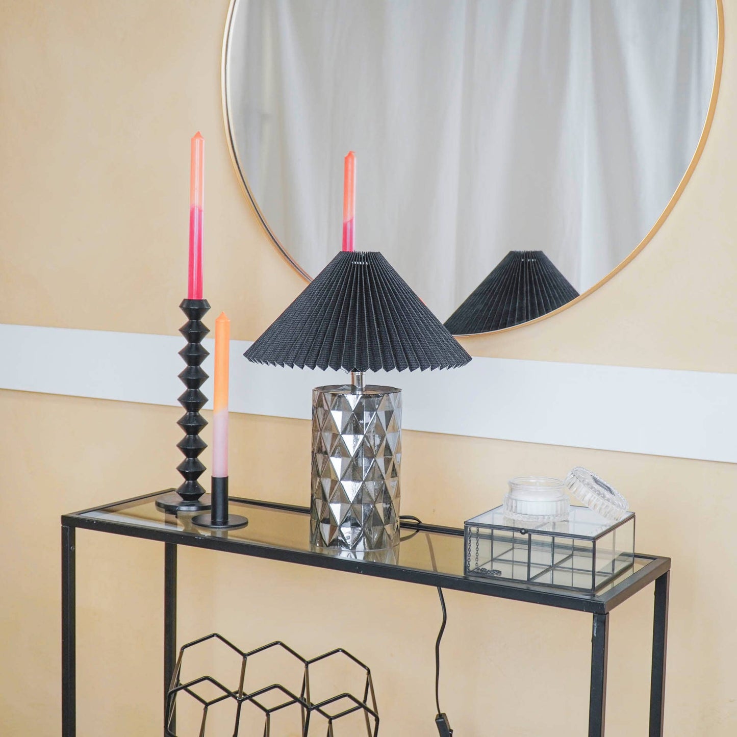 Housevitamin Bordlampe med glasfod - røgglas - MoodTiles