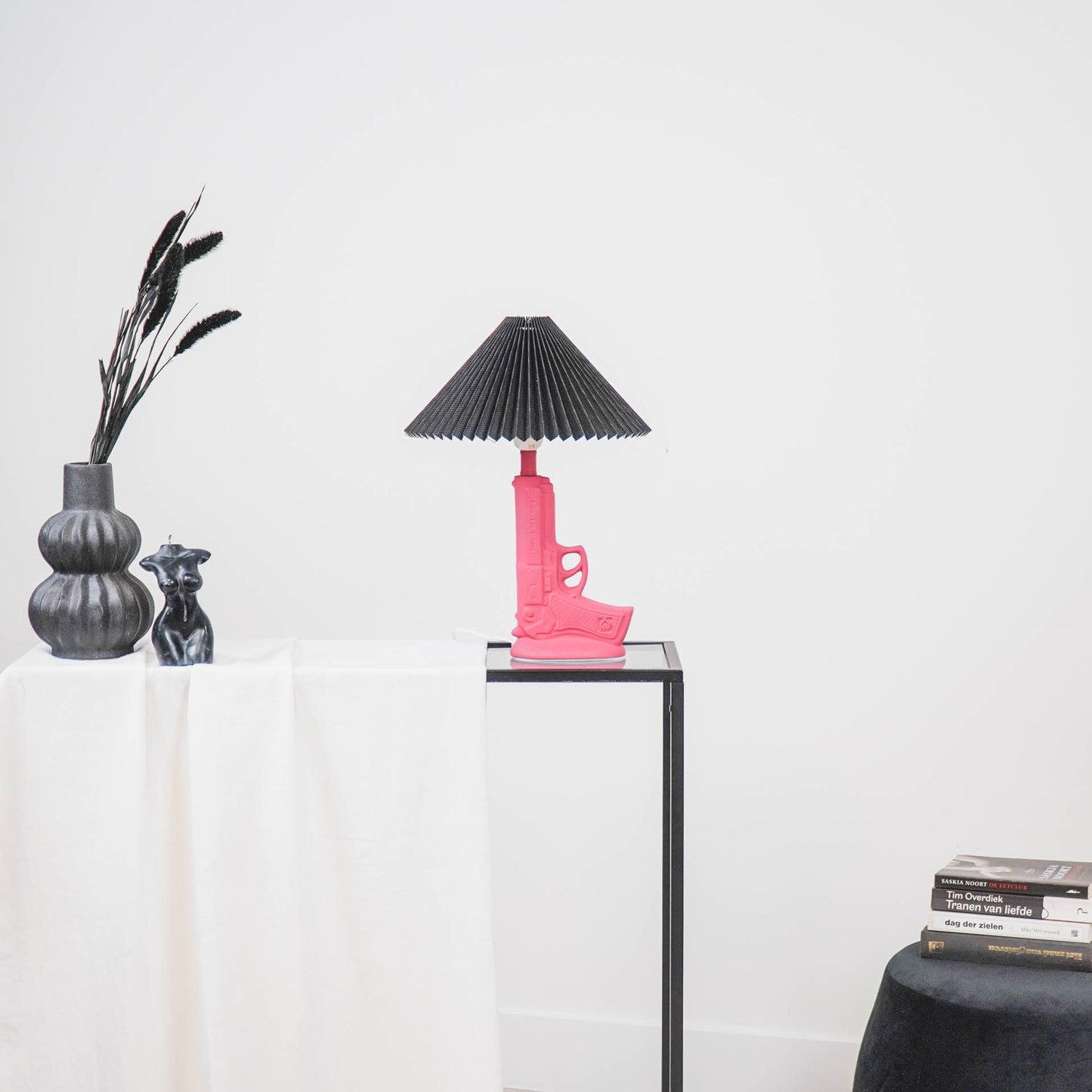 Housevitamin Gun Bordlampe - Keramik - Neon Pink - MoodTiles