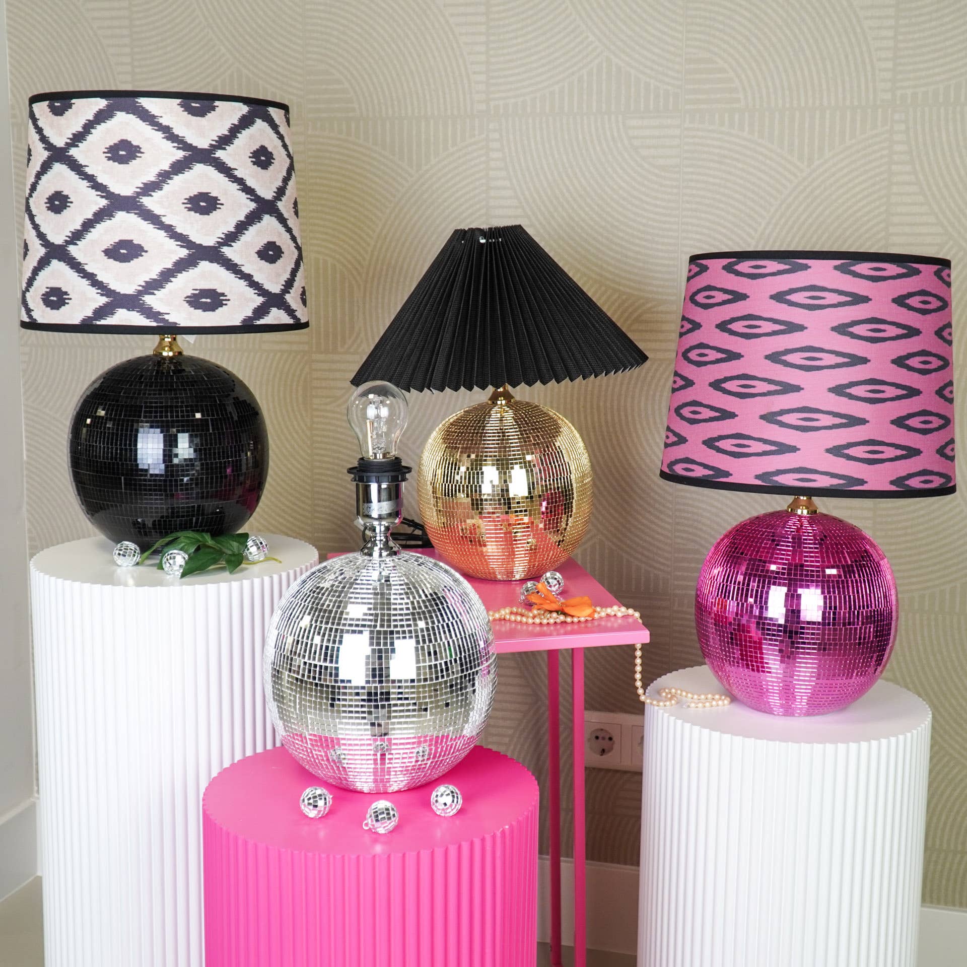 Lampe - Bordlampe Diskokugle - Glas - Guld - 20x20x20cm - MoodTiles