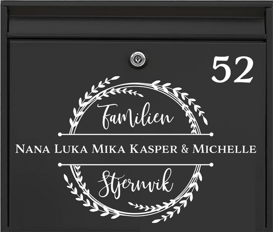 Postkasseklistermærke Familen og husnummer - MoodTiles