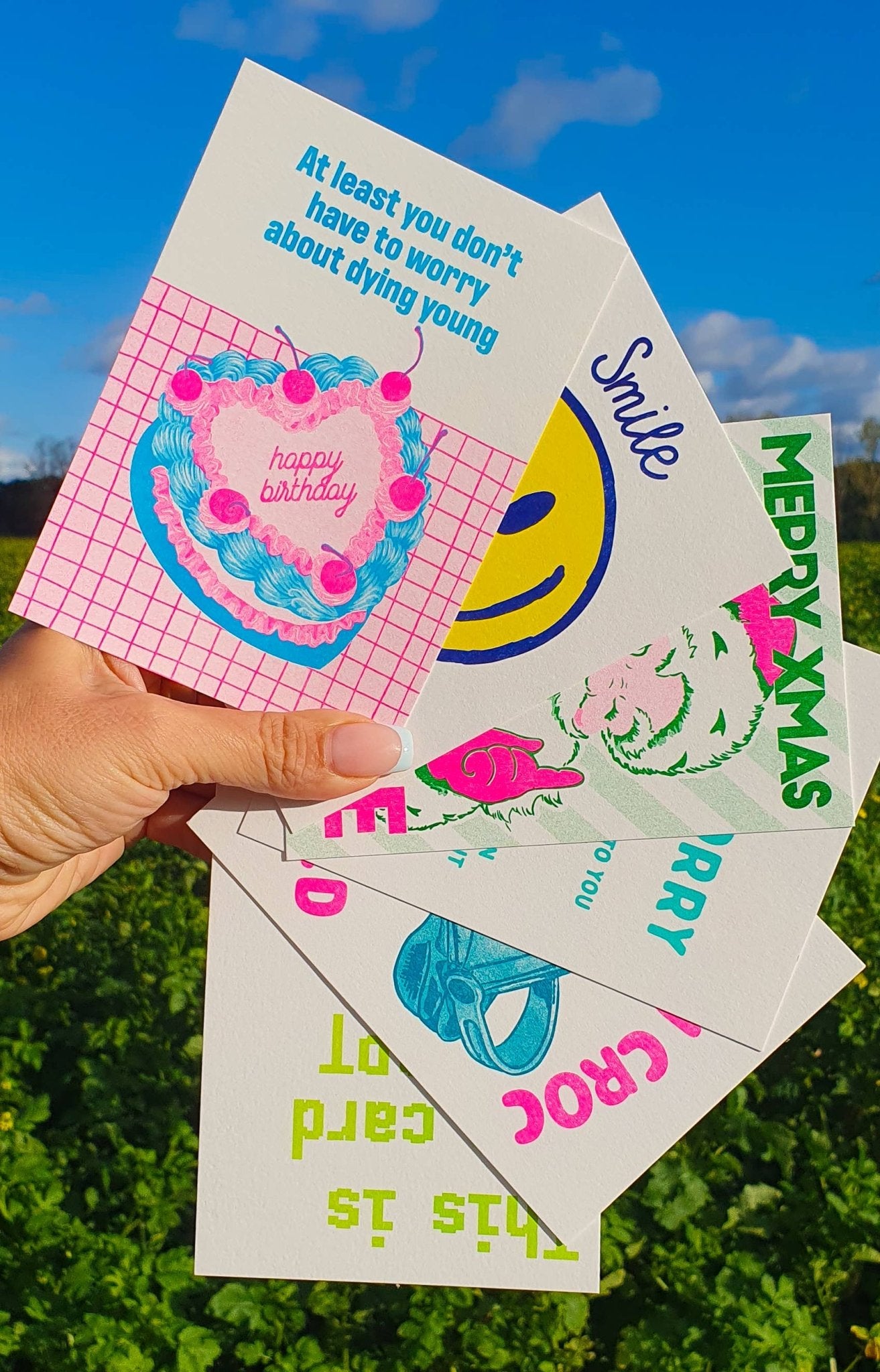 Retro sjov kirsebær hjerteformet kage Tillykke med fødselsdagen - MoodTiles