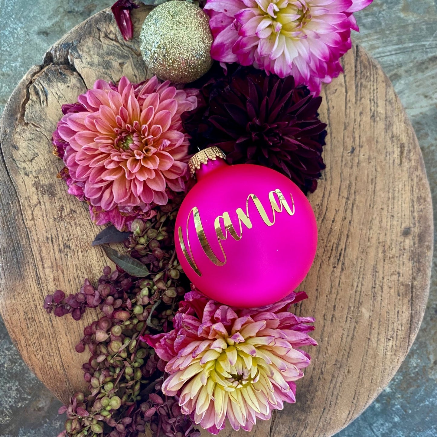 7 cm Julekugle med stort navn - MoodTiles