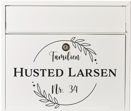 Postkasse klistermærke med krans. - MoodTiles